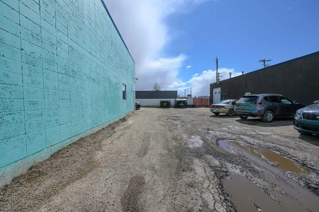 10013 110 Avenue Grande Prairie AB T8V 0V2