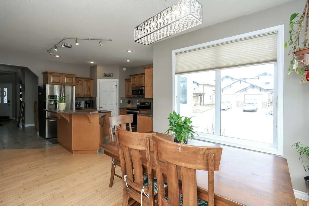 193 Alberts Close Red Deer AB T4R 3J6