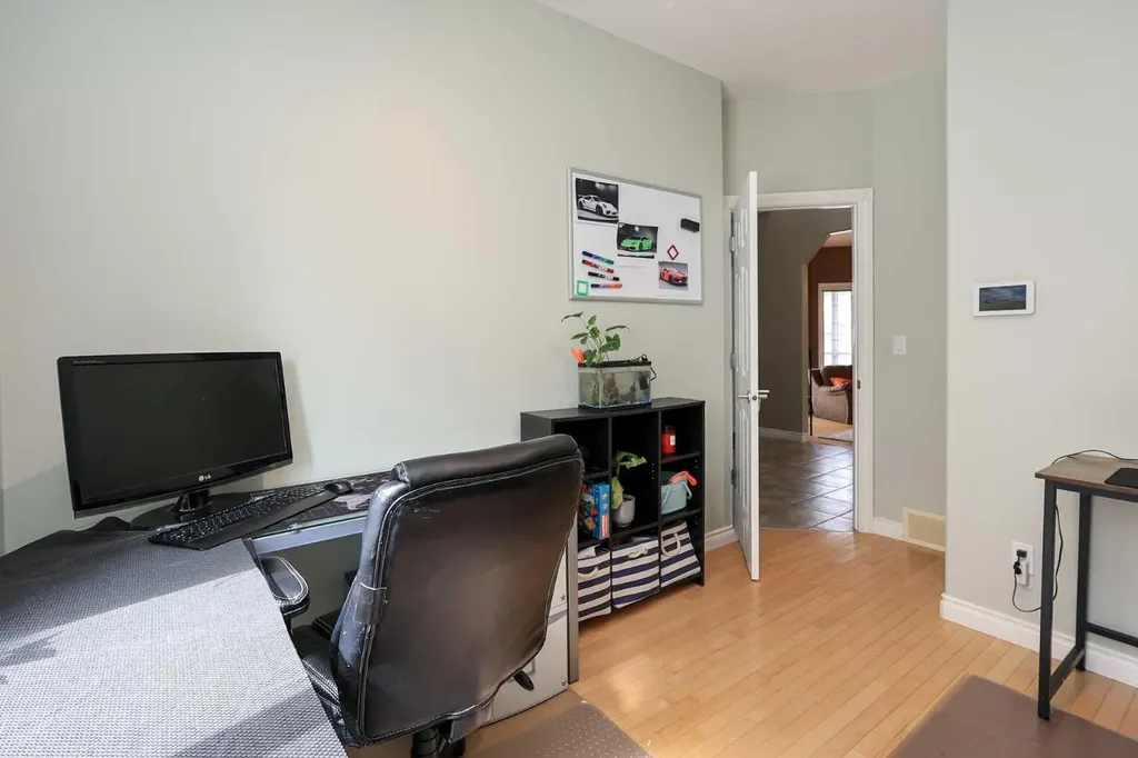 193 Alberts Close Red Deer AB T4R 3J6