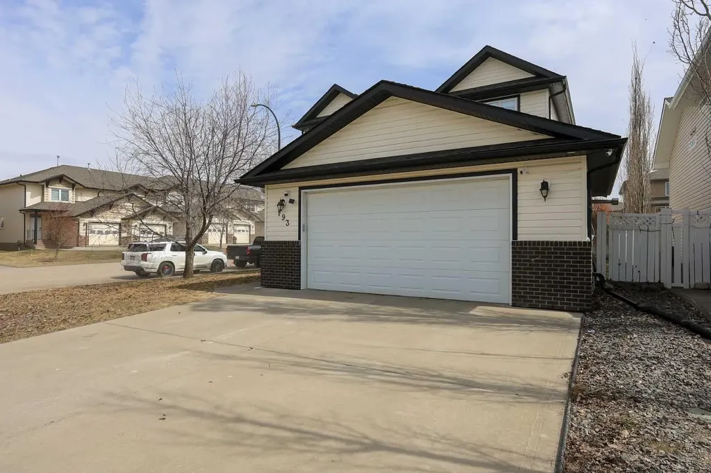 193 Alberts Close Red Deer AB T4R 3J6
