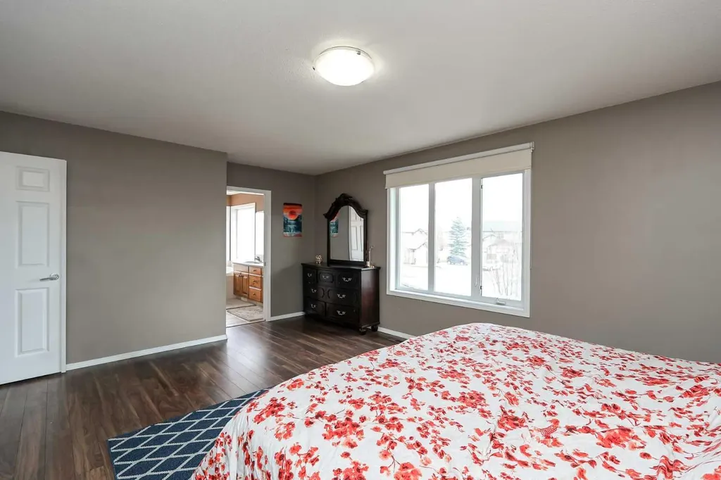 193 Alberts Close Red Deer AB T4R 3J6