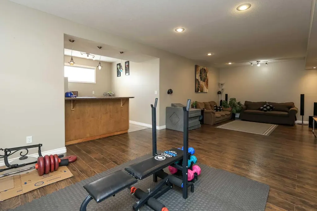 193 Alberts Close Red Deer AB T4R 3J6