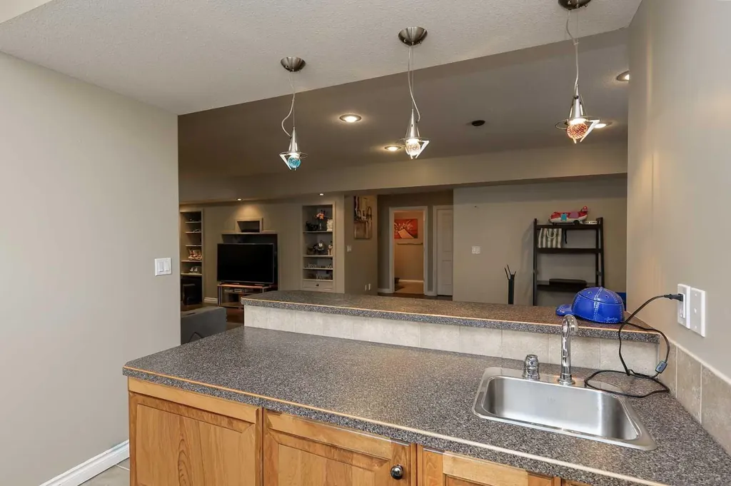 193 Alberts Close Red Deer AB T4R 3J6