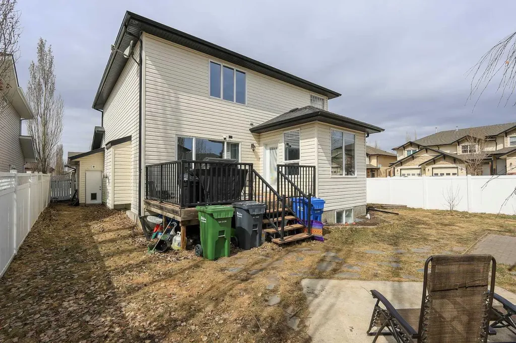 193 Alberts Close Red Deer AB T4R 3J6