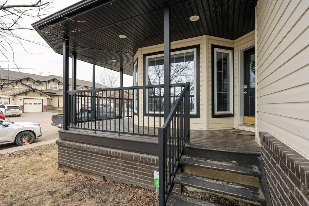 193 Alberts Close Red Deer AB T4R 3J6