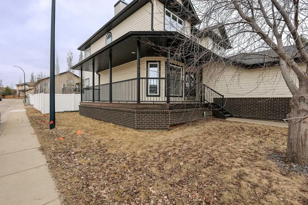 193 Alberts Close Red Deer AB T4R 3J6