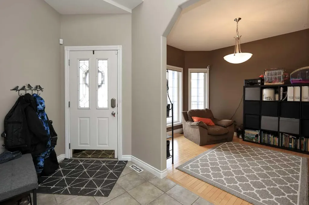 193 Alberts Close Red Deer AB T4R 3J6