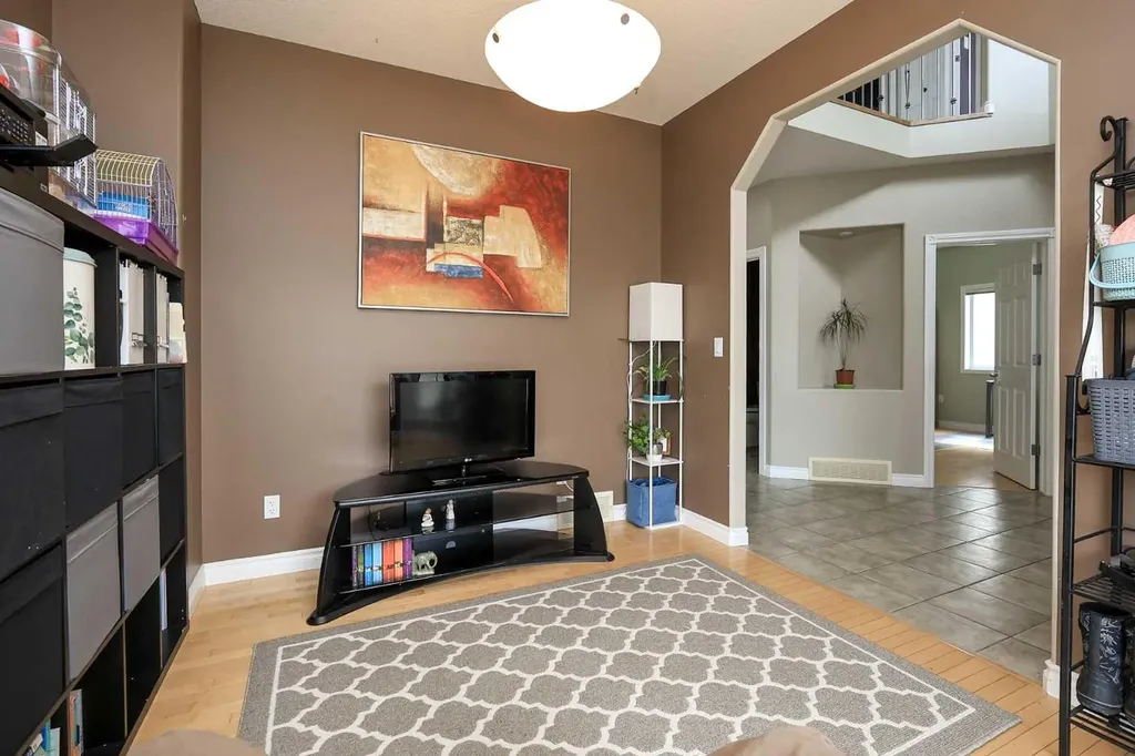 193 Alberts Close Red Deer AB T4R 3J6