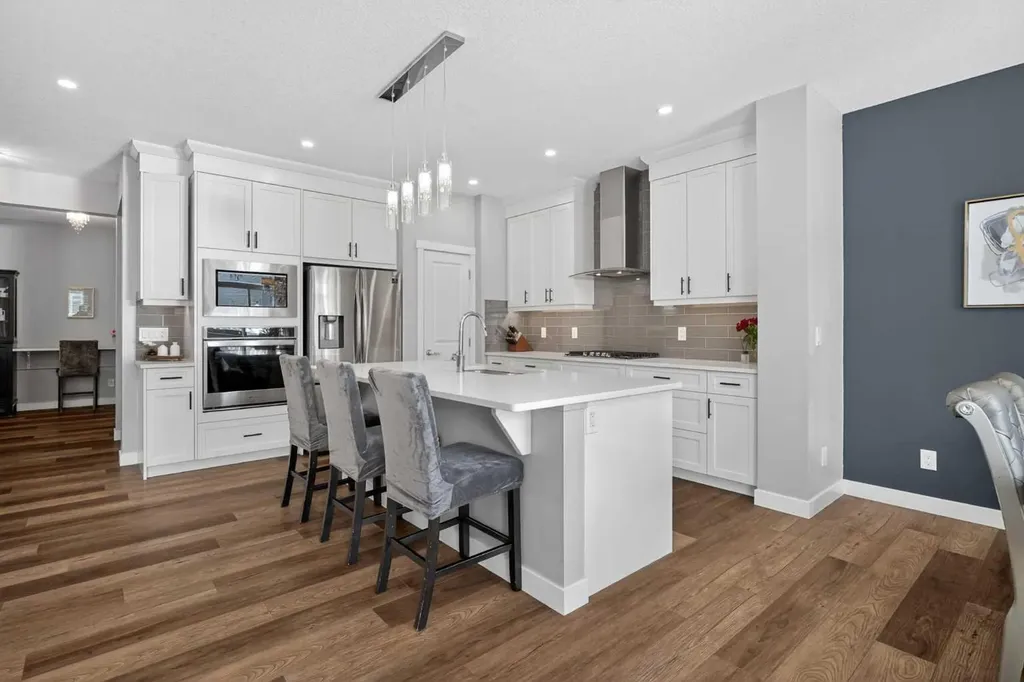 37 Evansfield Manor NW Calgary AB T3P 1J8