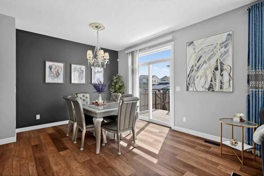 37 Evansfield Manor NW Calgary AB T3P 1J8