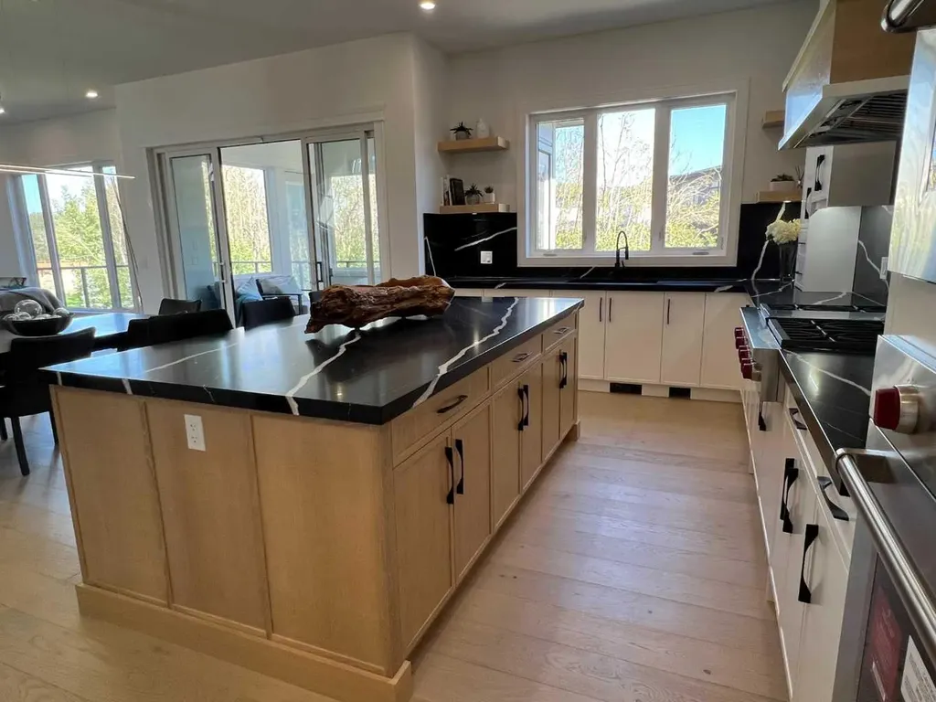 48 Rockcliff Terrace NW Calgary AB T3G 0G6