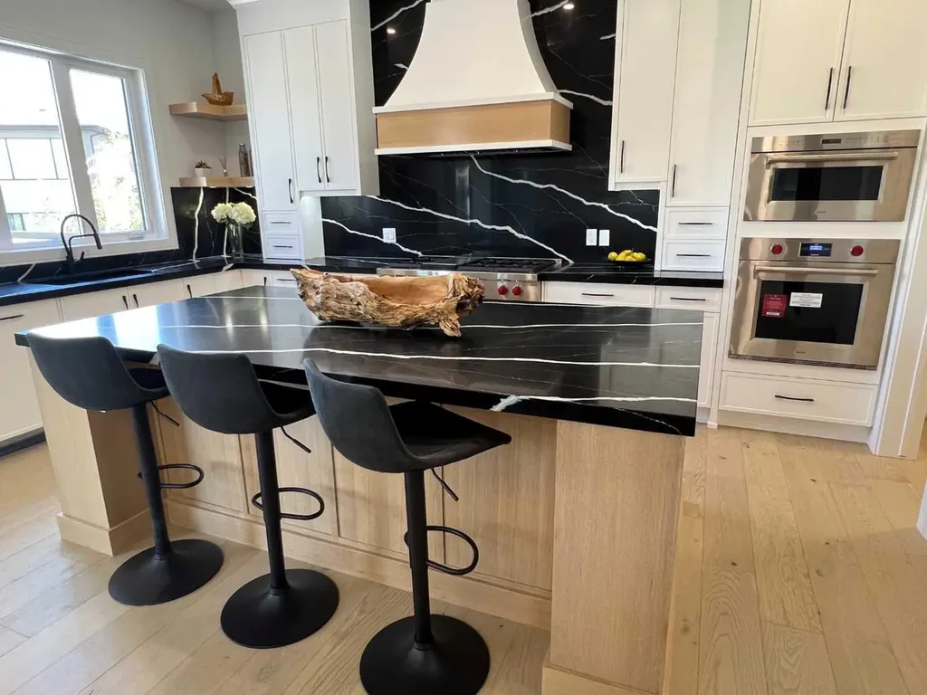 48 Rockcliff Terrace NW Calgary AB T3G 0G6