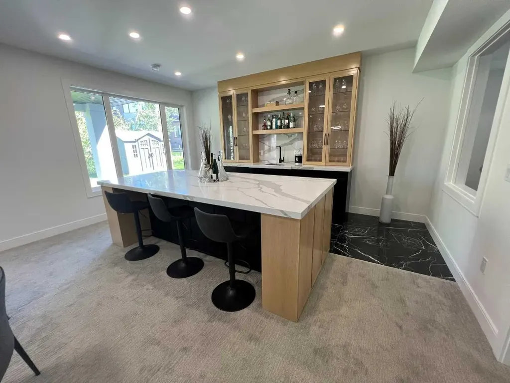 48 Rockcliff Terrace NW Calgary AB T3G 0G6