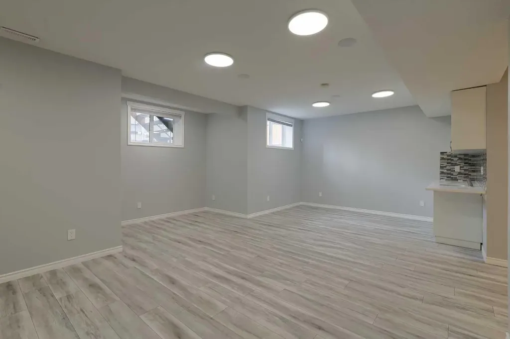 97 Aspenshire Drive SW Calgary AB t3h 0P6