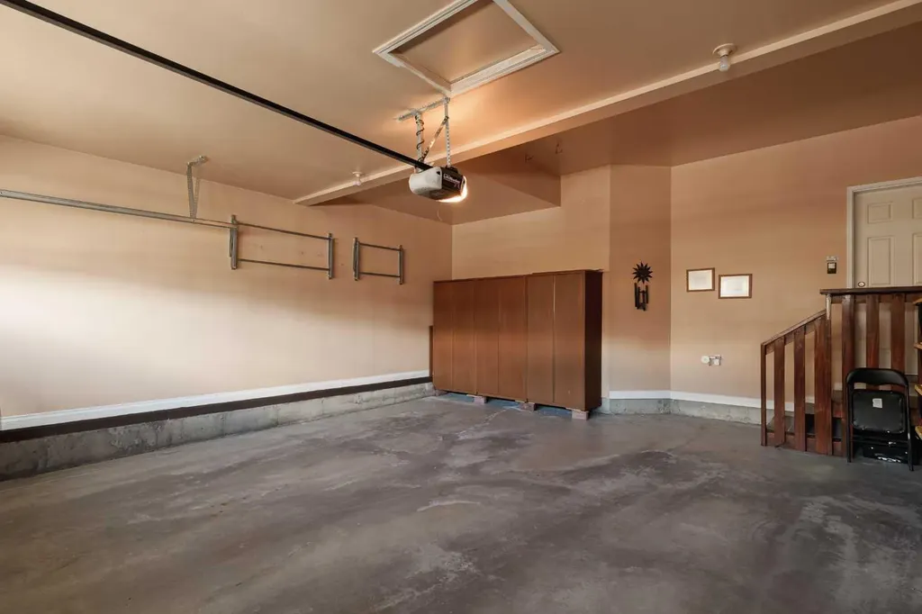 97 Aspenshire Drive SW Calgary AB t3h 0P6