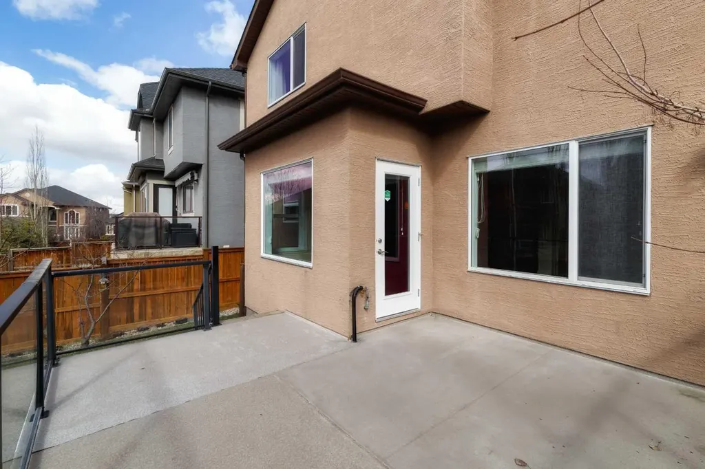 97 Aspenshire Drive SW Calgary AB t3h 0P6