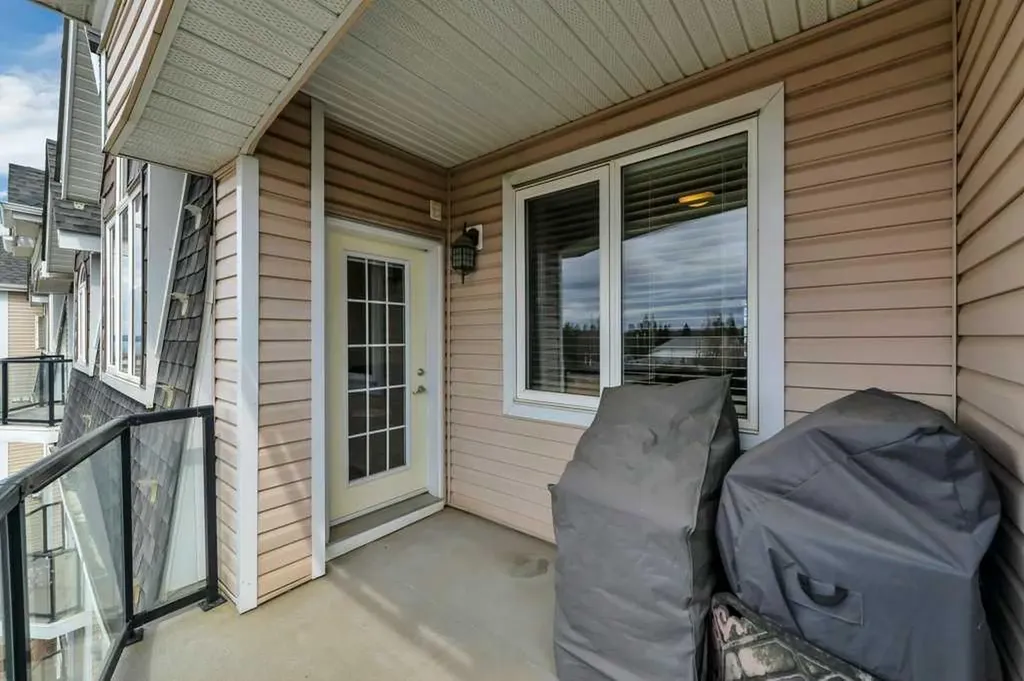4707 50 Street Sylvan Lake AB T4S 0G7