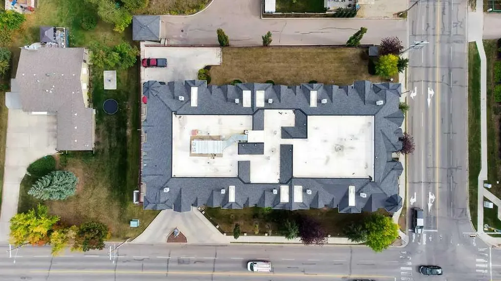 4707 50 Street Sylvan Lake AB T4S 0G7