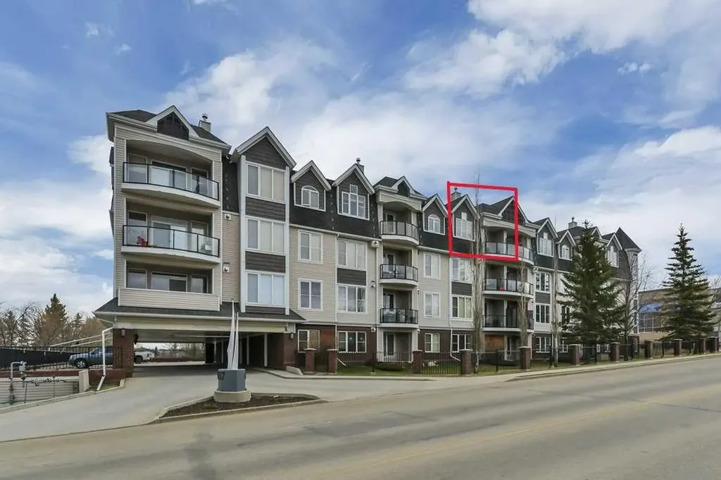 4707 50 Street Sylvan Lake AB T4S 0G7