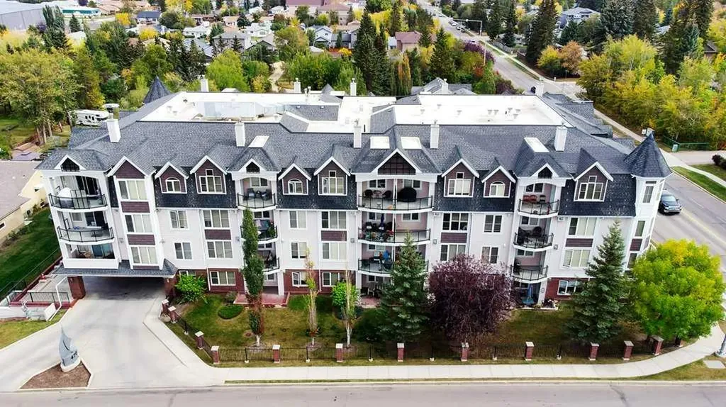 4707 50 Street Sylvan Lake AB T4S 0G7