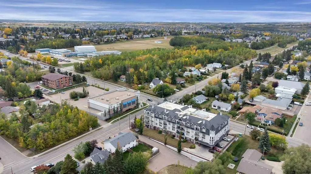 4707 50 Street Sylvan Lake AB T4S 0G7