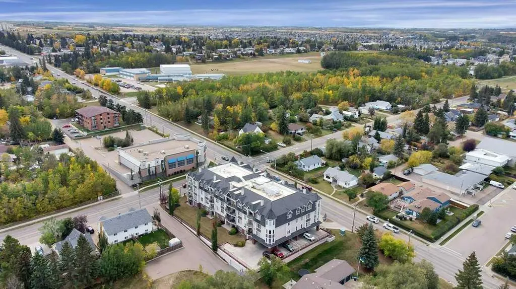 4707 50 Street Sylvan Lake AB T4S 0G7