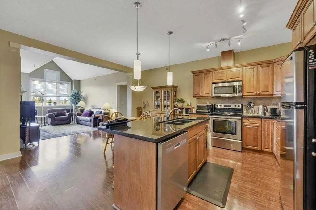 4707 50 Street Sylvan Lake AB T4S 0G7