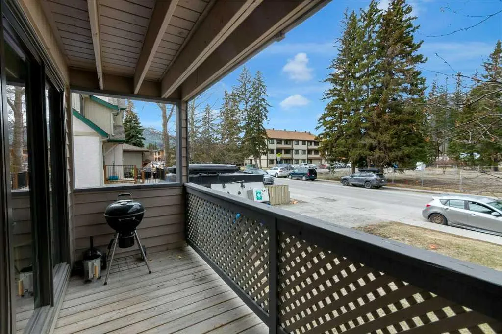 414 Squirrel Street Banff AB T1L 1B5