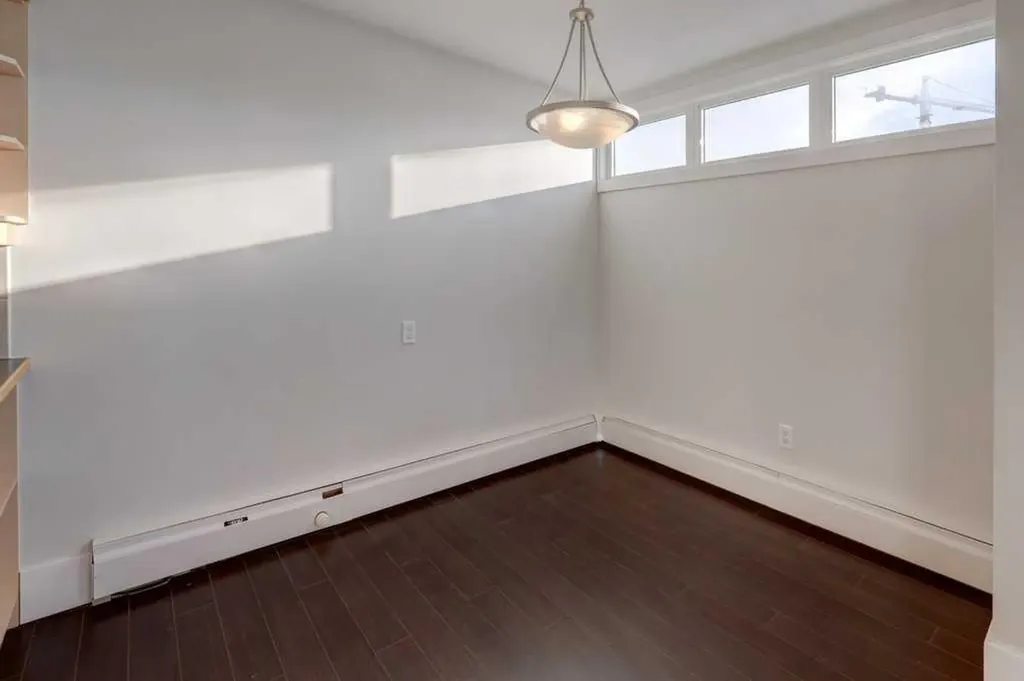 616 15 Avenue SW Calgary AB T2R0R5
