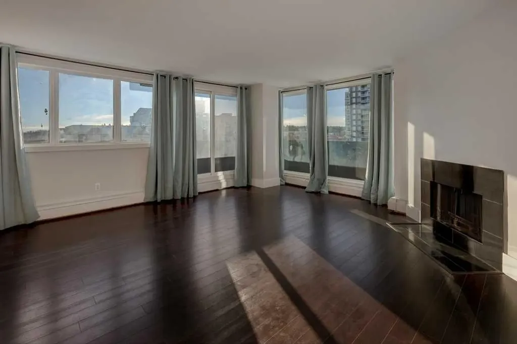 616 15 Avenue SW Calgary AB T2R0R5