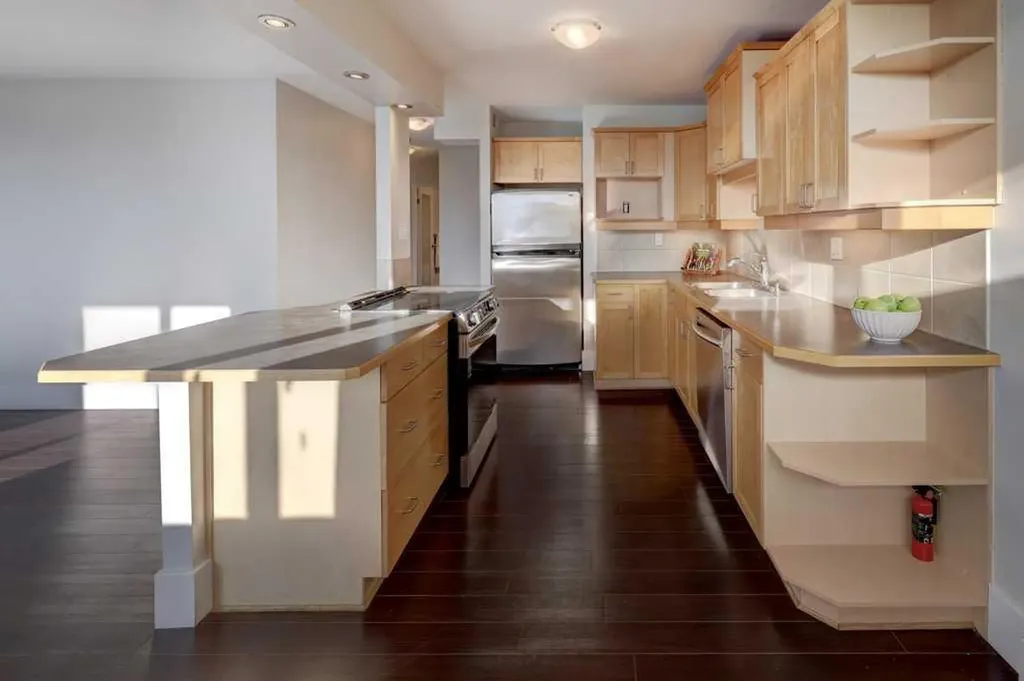 616 15 Avenue SW Calgary AB T2R0R5