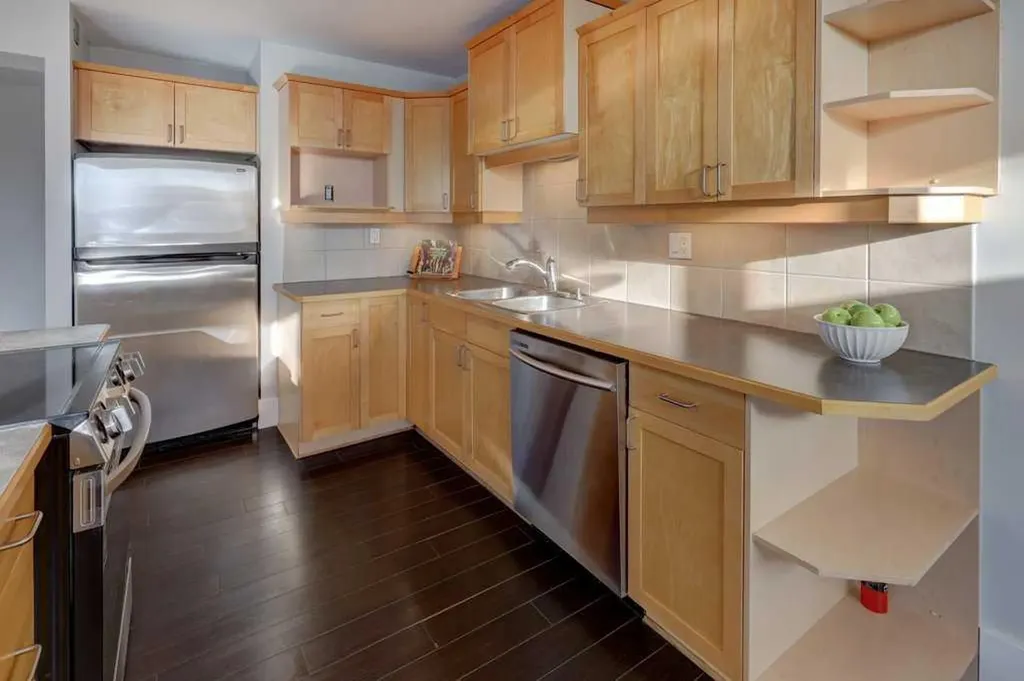 616 15 Avenue SW Calgary AB T2R0R5