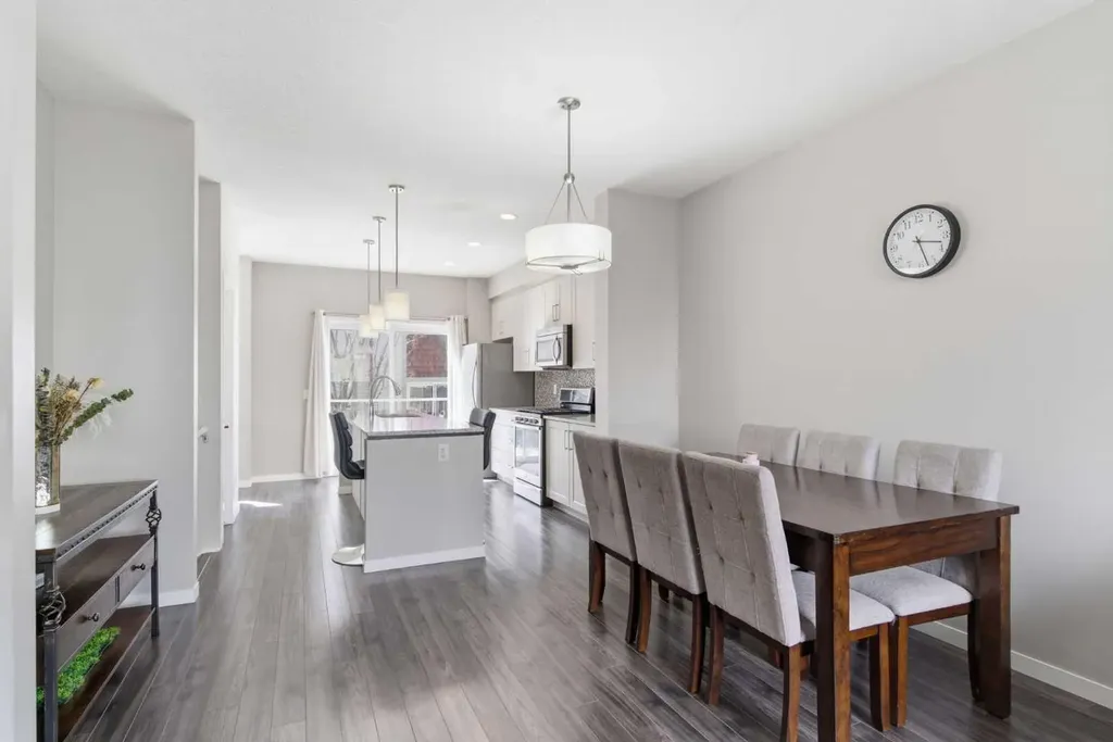 150 Copperpond Villas SE Calgary AB T2Z 5B8