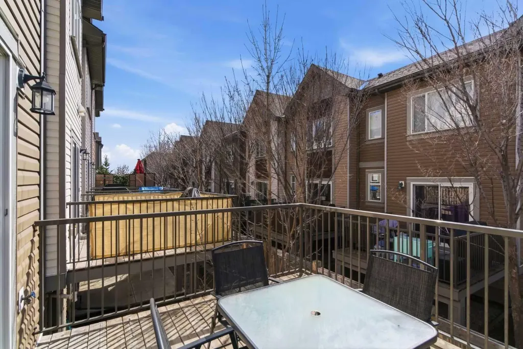 150 Copperpond Villas SE Calgary AB T2Z 5B8