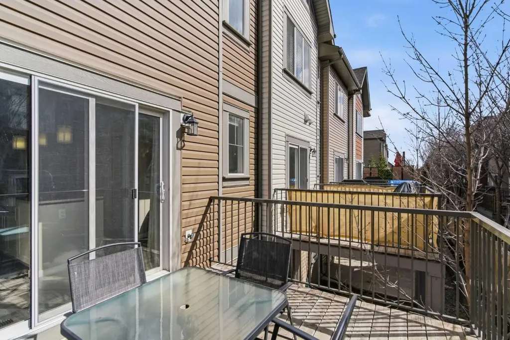 150 Copperpond Villas SE Calgary AB T2Z 5B8