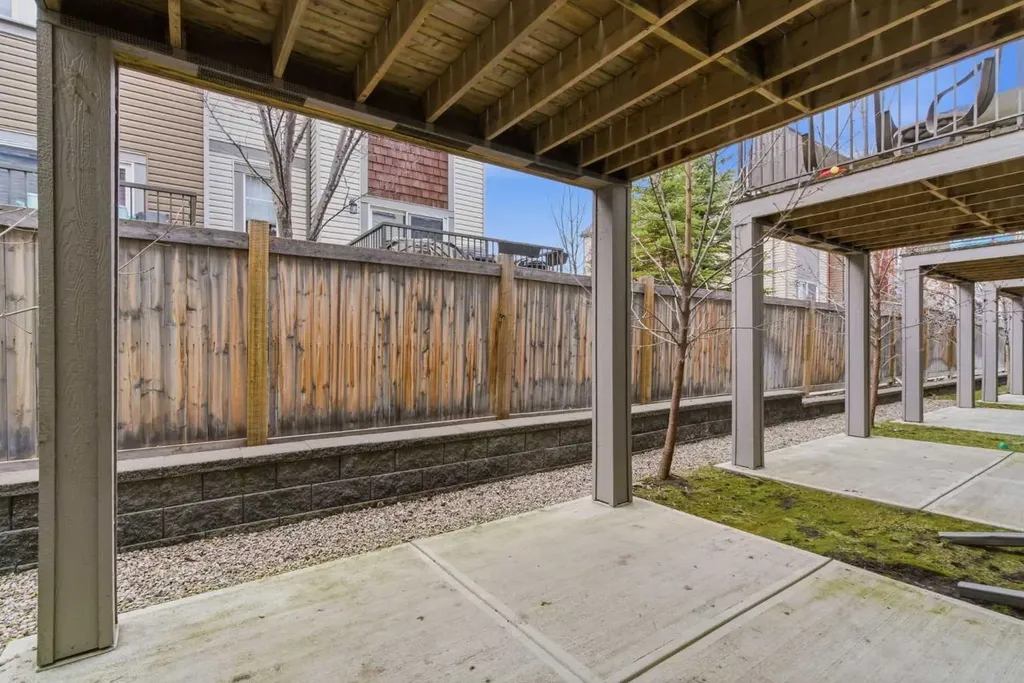 150 Copperpond Villas SE Calgary AB T2Z 5B8