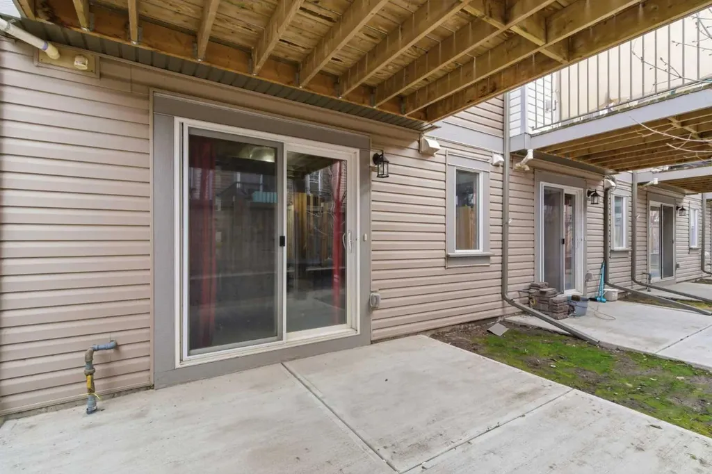 150 Copperpond Villas SE Calgary AB T2Z 5B8