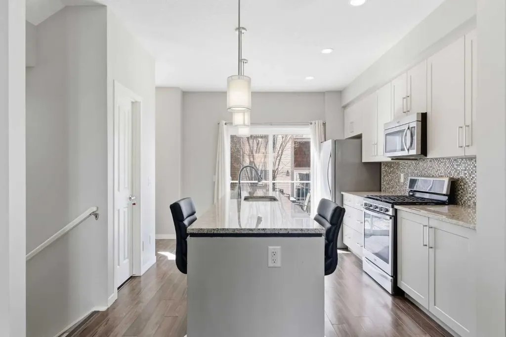 150 Copperpond Villas SE Calgary AB T2Z 5B8