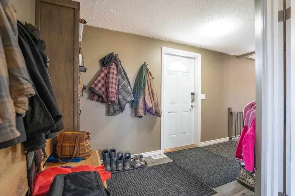 40321 Range Road 251 Rural Lacombe County AB T0C 0Y0