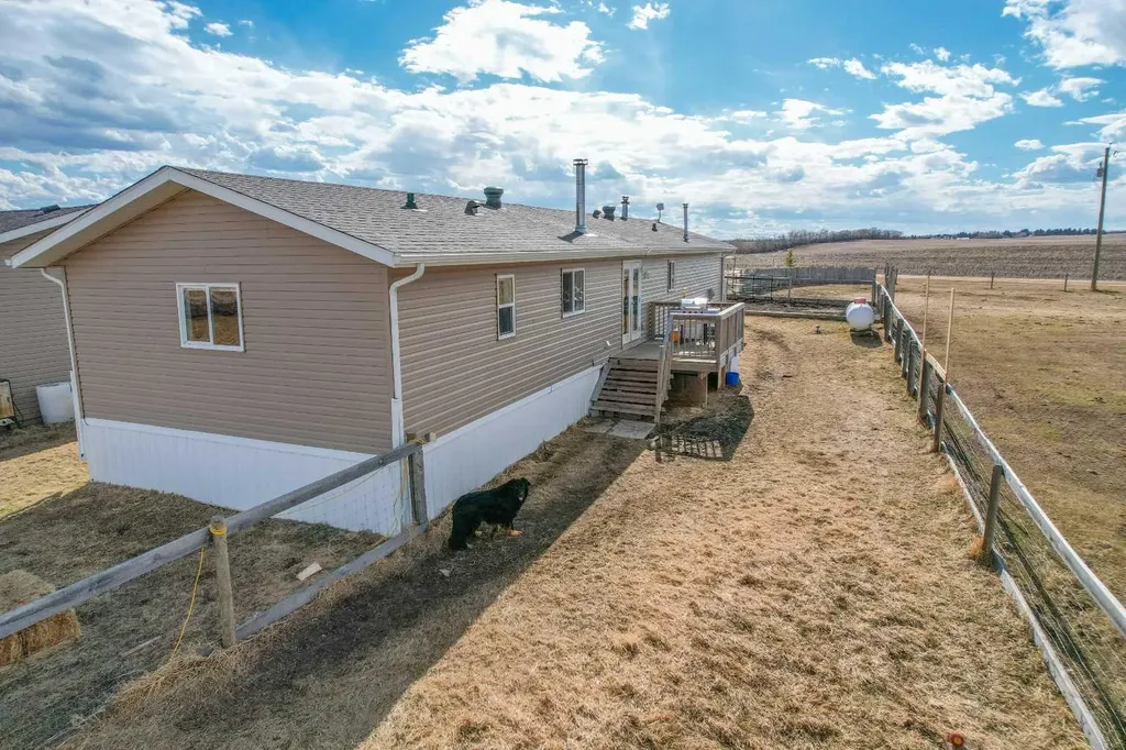 40321 Range Road 251 Rural Lacombe County AB T0C 0Y0