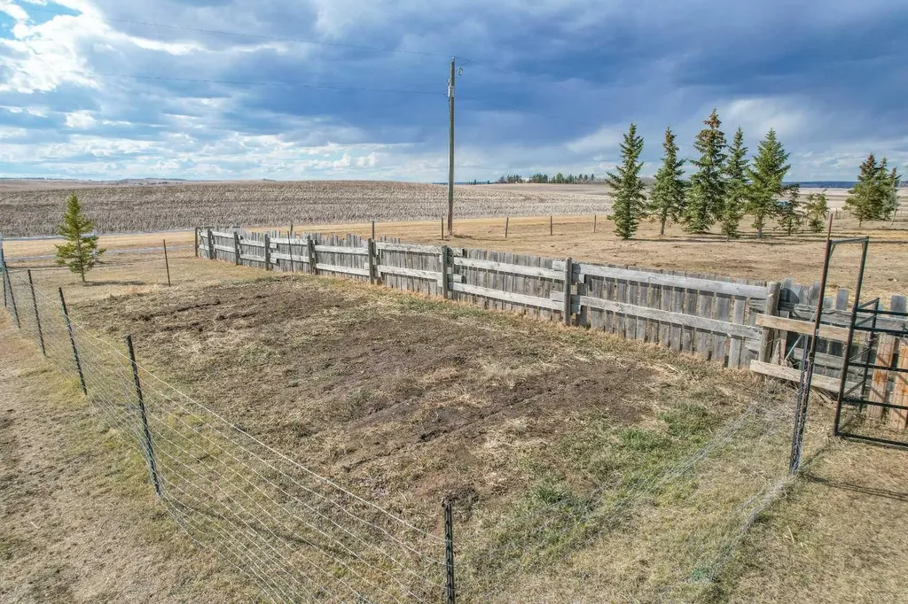 40321 Range Road 251 Rural Lacombe County AB T0C 0Y0