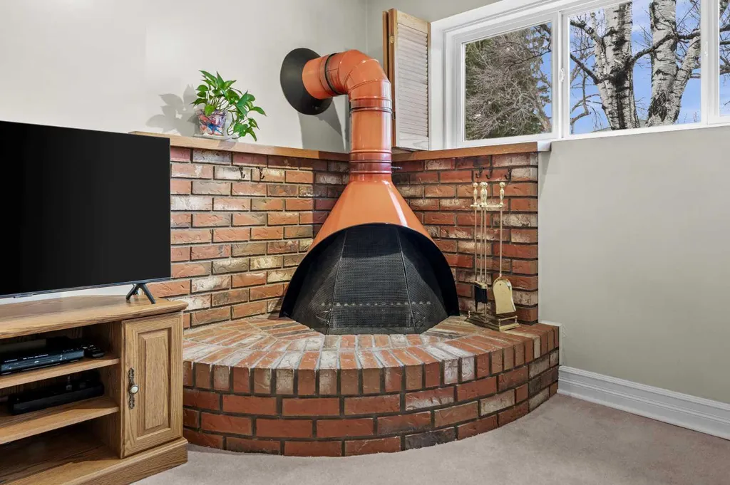 3816 Brighton Drive NW Calgary AB T2L 1G8