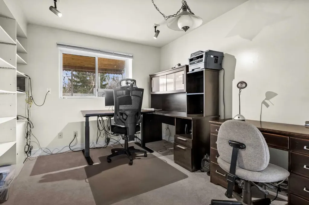 3816 Brighton Drive NW Calgary AB T2L 1G8