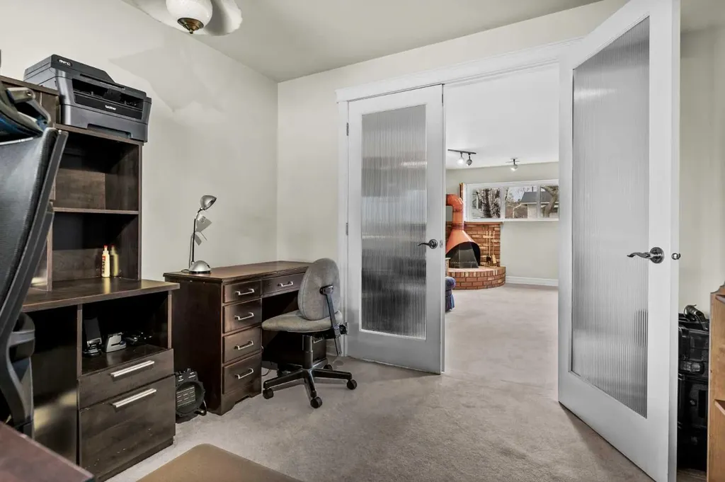 3816 Brighton Drive NW Calgary AB T2L 1G8