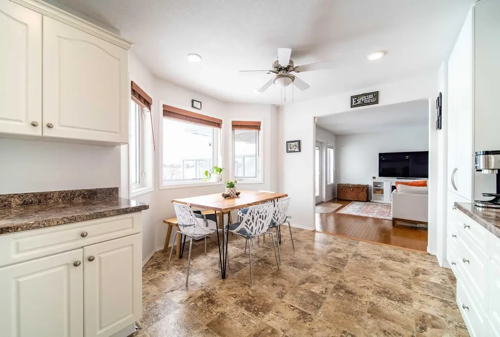 921 22 Street Wainwright AB T9W1T8