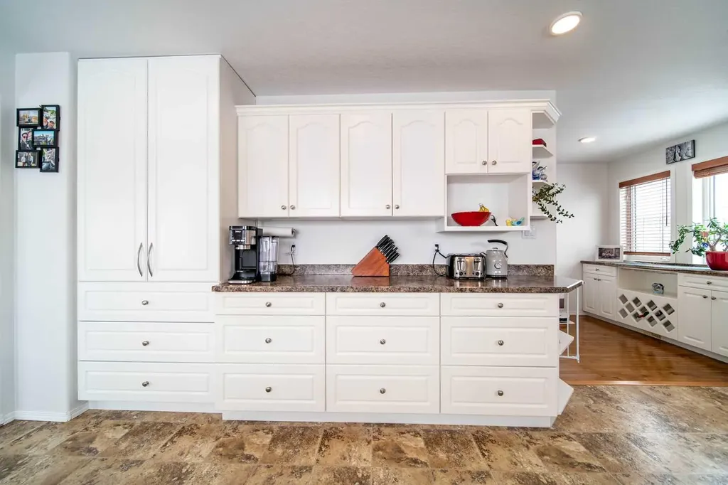 921 22 Street Wainwright AB T9W1T8