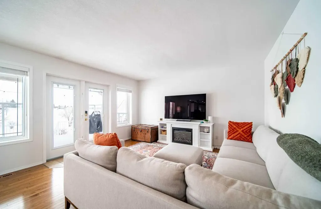 921 22 Street Wainwright AB T9W1T8