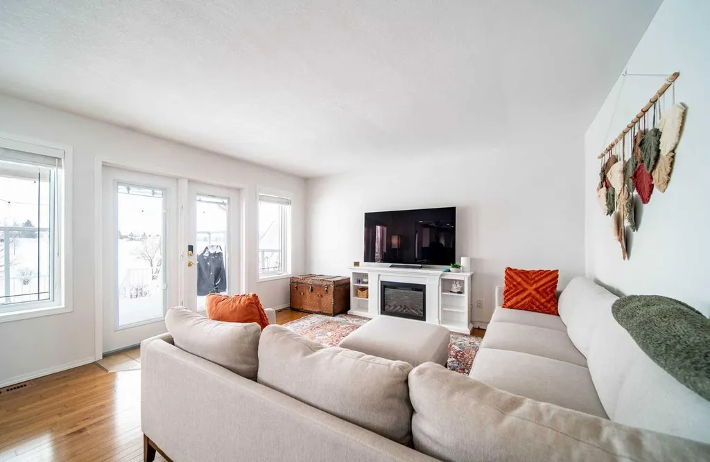 921 22 Street Wainwright AB T9W1T8