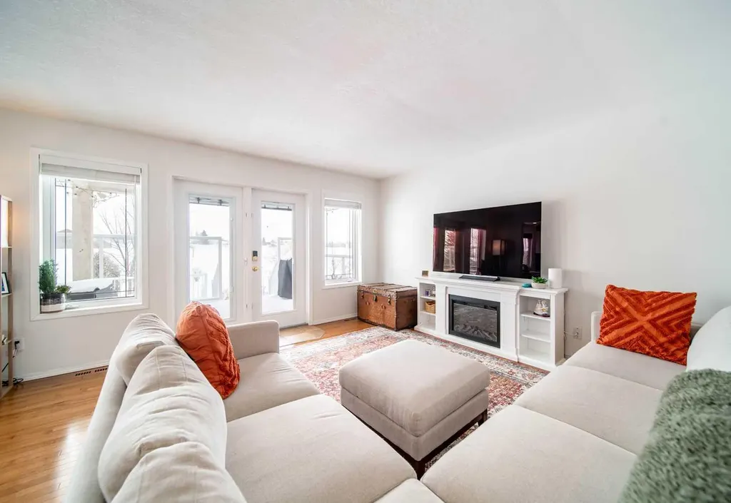 921 22 Street Wainwright AB T9W1T8