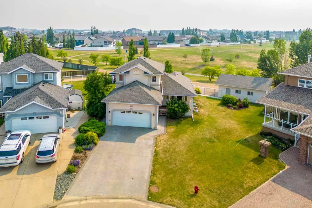921 22 Street Wainwright AB T9W1T8